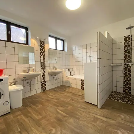 Szomszed Haz 凯斯特海伊