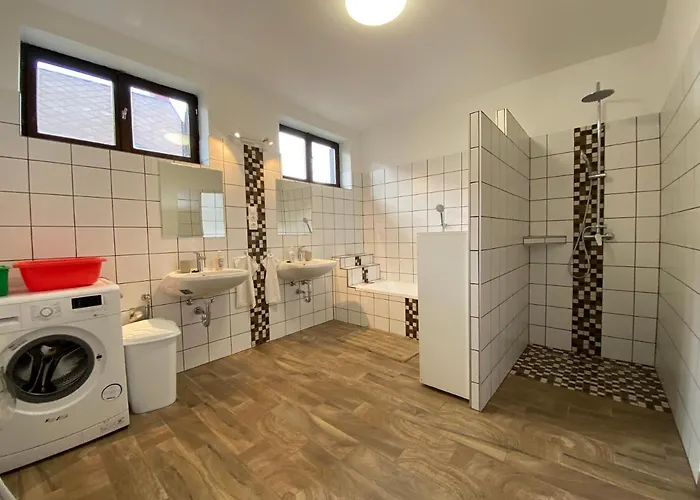 Szomszed Haz 케츨리